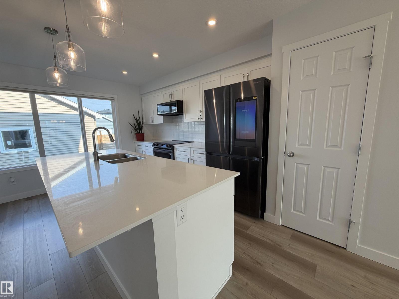 17355 6 ST NE - 38