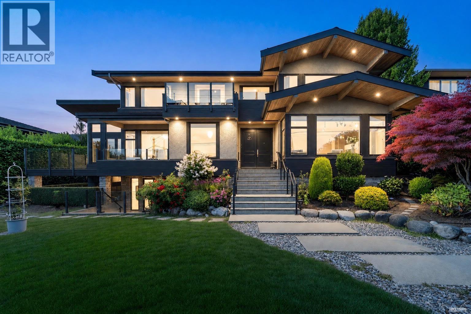 1139 ESQUIMALT AVENUE