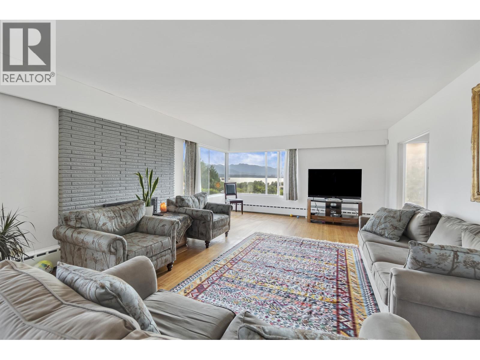 4514 BELLEVUE DRIVE, Vancouver