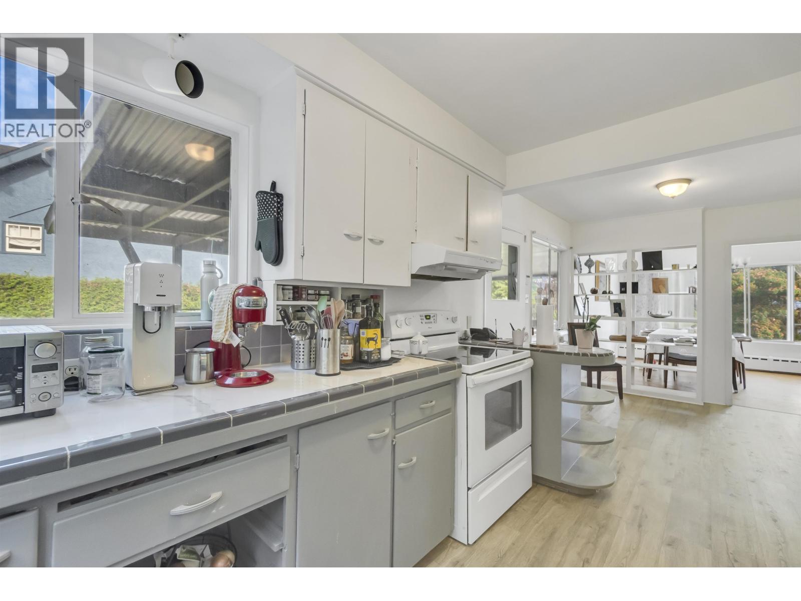 4514 BELLEVUE DRIVE, Vancouver
