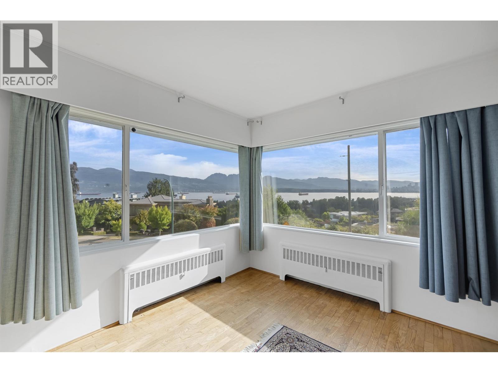 4514 BELLEVUE DRIVE, Vancouver