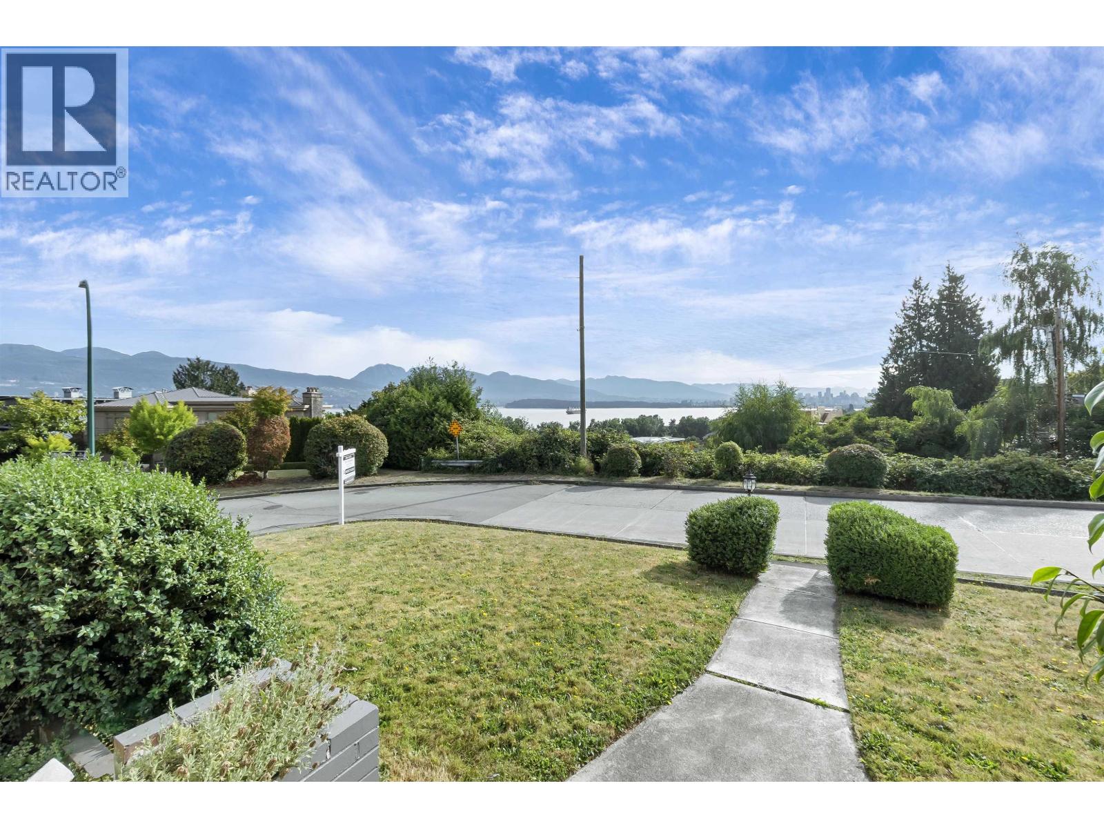 4514 BELLEVUE DRIVE, Vancouver