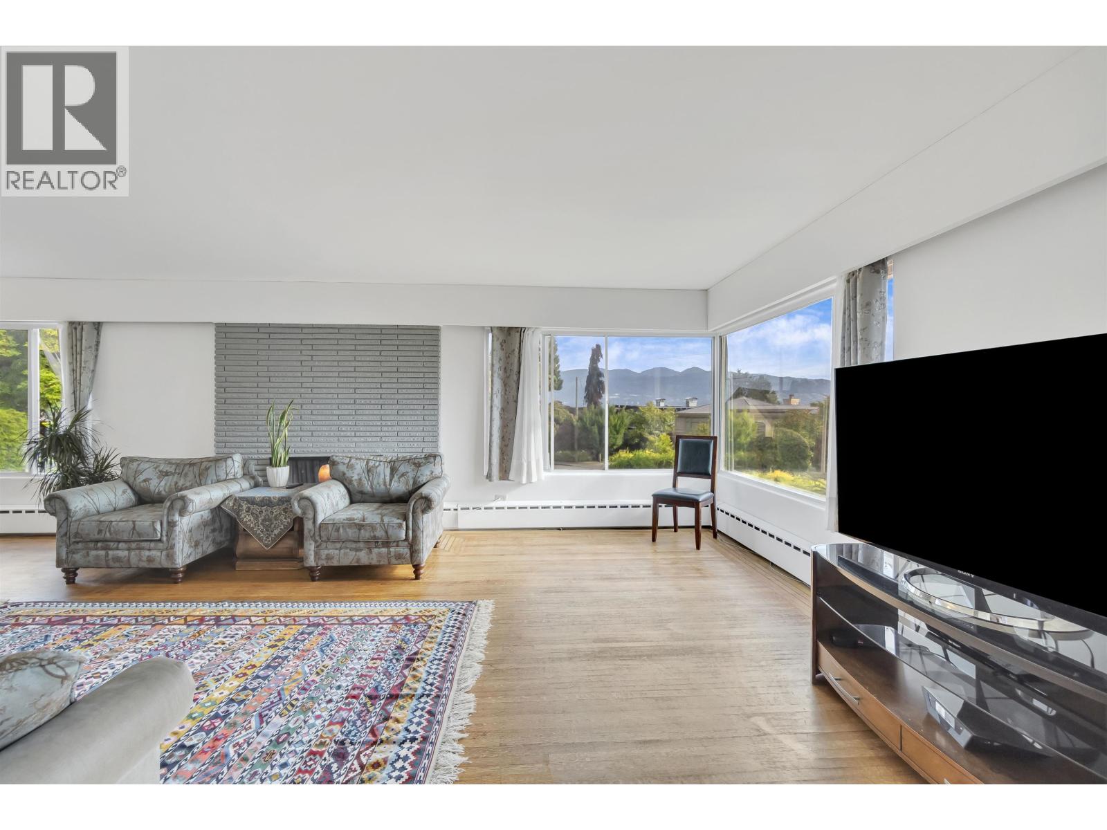 4514 BELLEVUE DRIVE, Vancouver