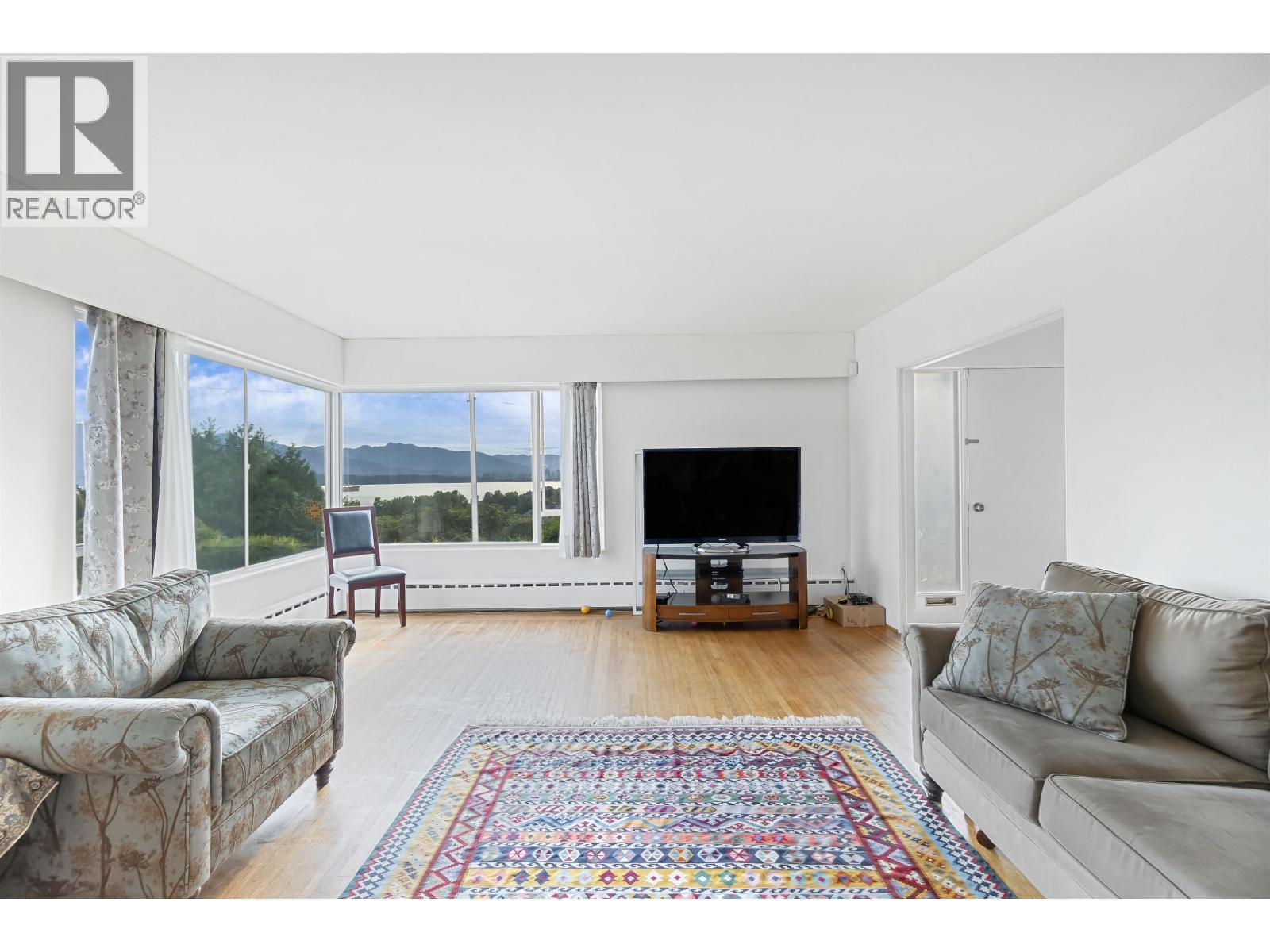 4514 BELLEVUE DRIVE, Vancouver