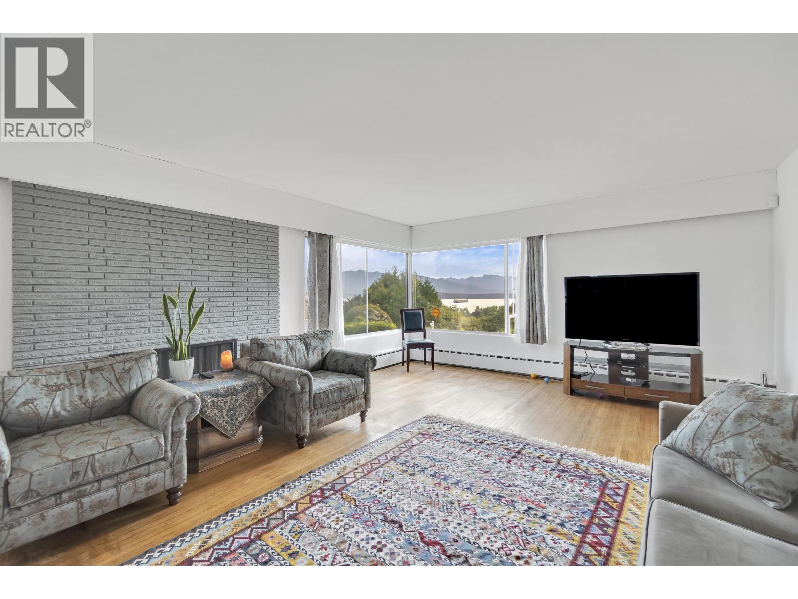 4514 BELLEVUE DRIVE, Vancouver