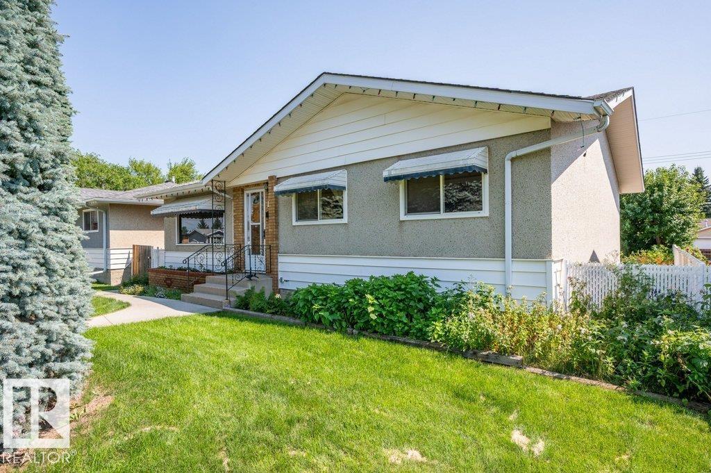 8507 70 ST NW, Kenilworth, Edmonton photo 1