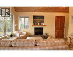 2633 Squilax Anglemont Road Unit# 195, Lee Creek, BC V0E1M5 Photo 9