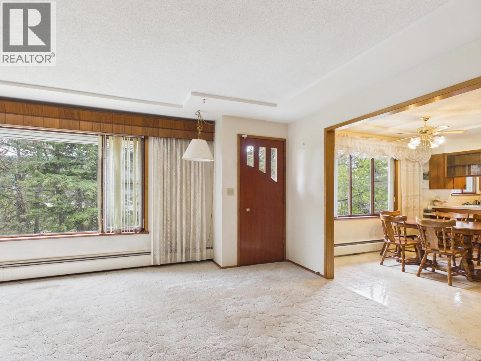 2038 WHITE ROAD - 16