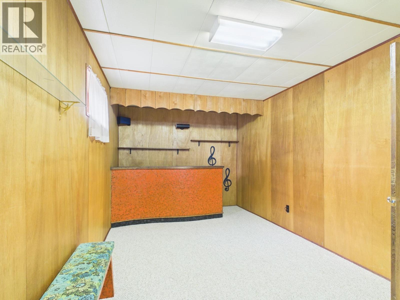 2038 WHITE ROAD - 31