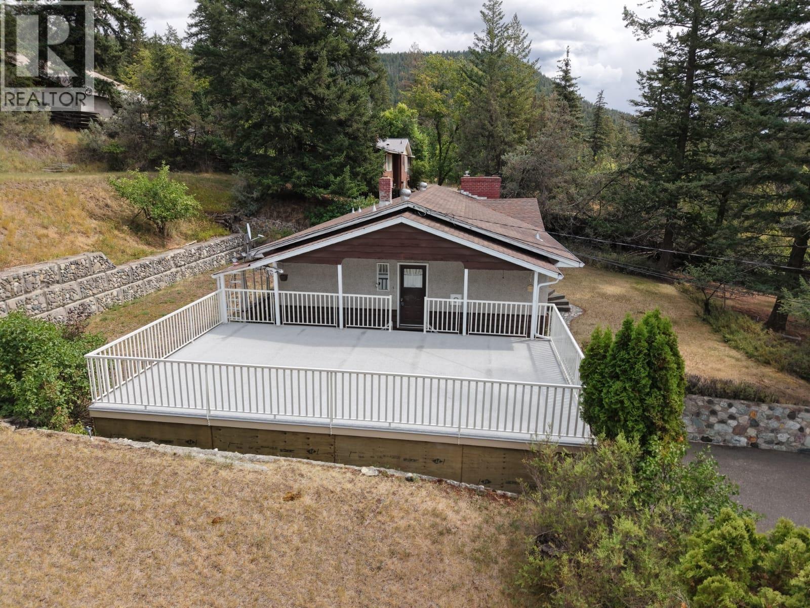 2038 WHITE ROAD - 35