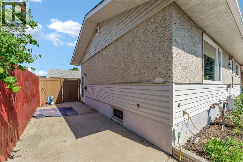 1896 28 Street SE - Image 43