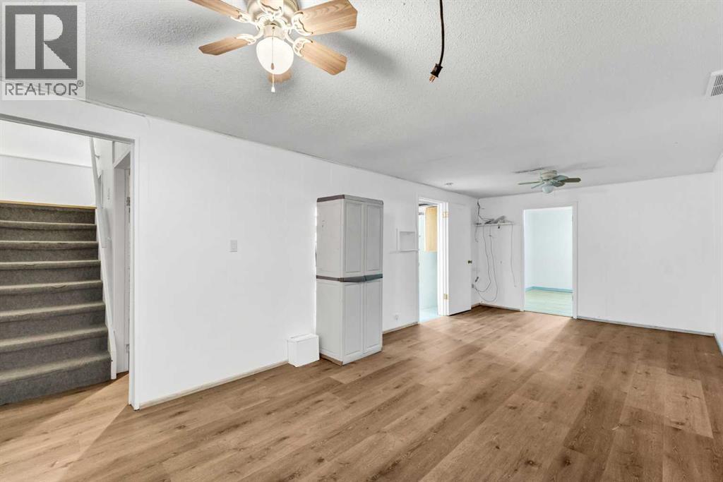 1896 28 Street SE - 20