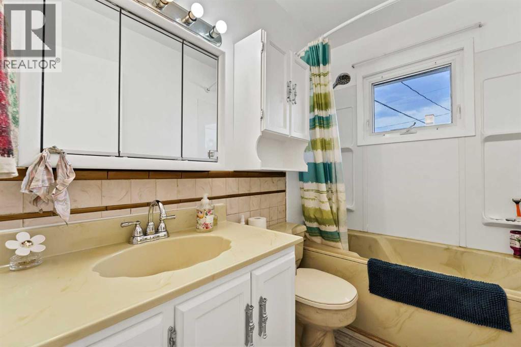 1896 28 Street SE - 17