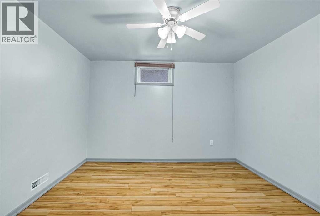 1896 28 Street SE - Image 23