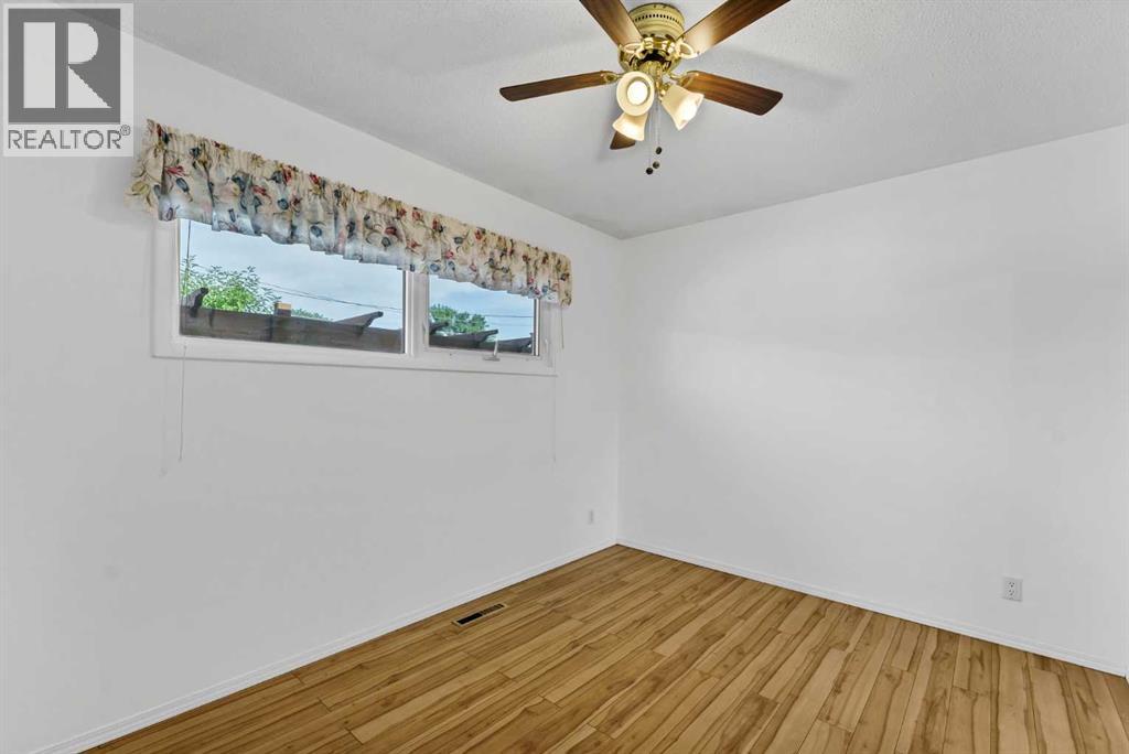 1896 28 Street SE - 13