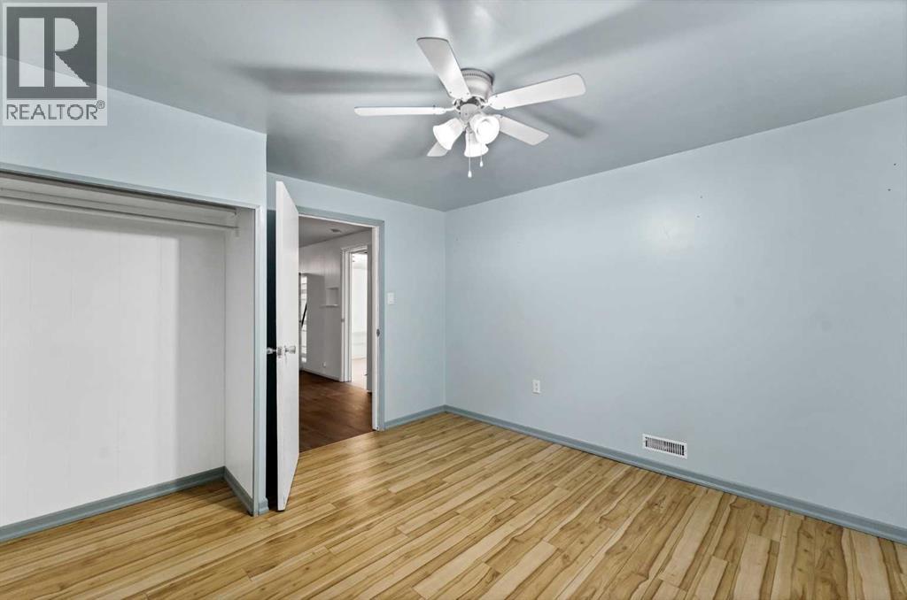 1896 28 Street SE - 24