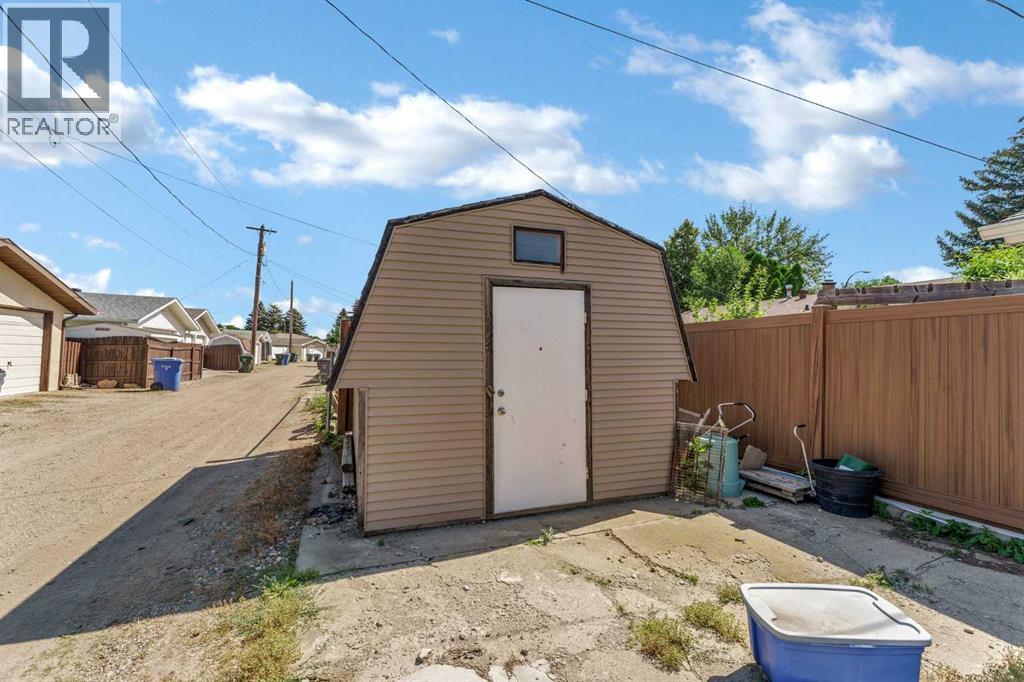 1896 28 Street SE - Image 46