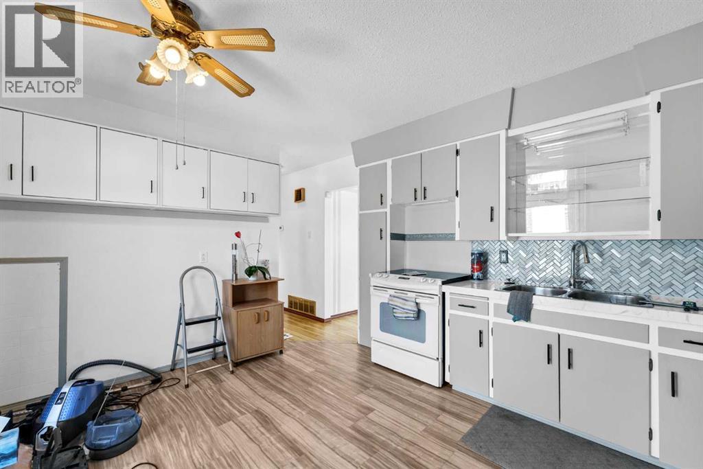 1896 28 Street SE - 11