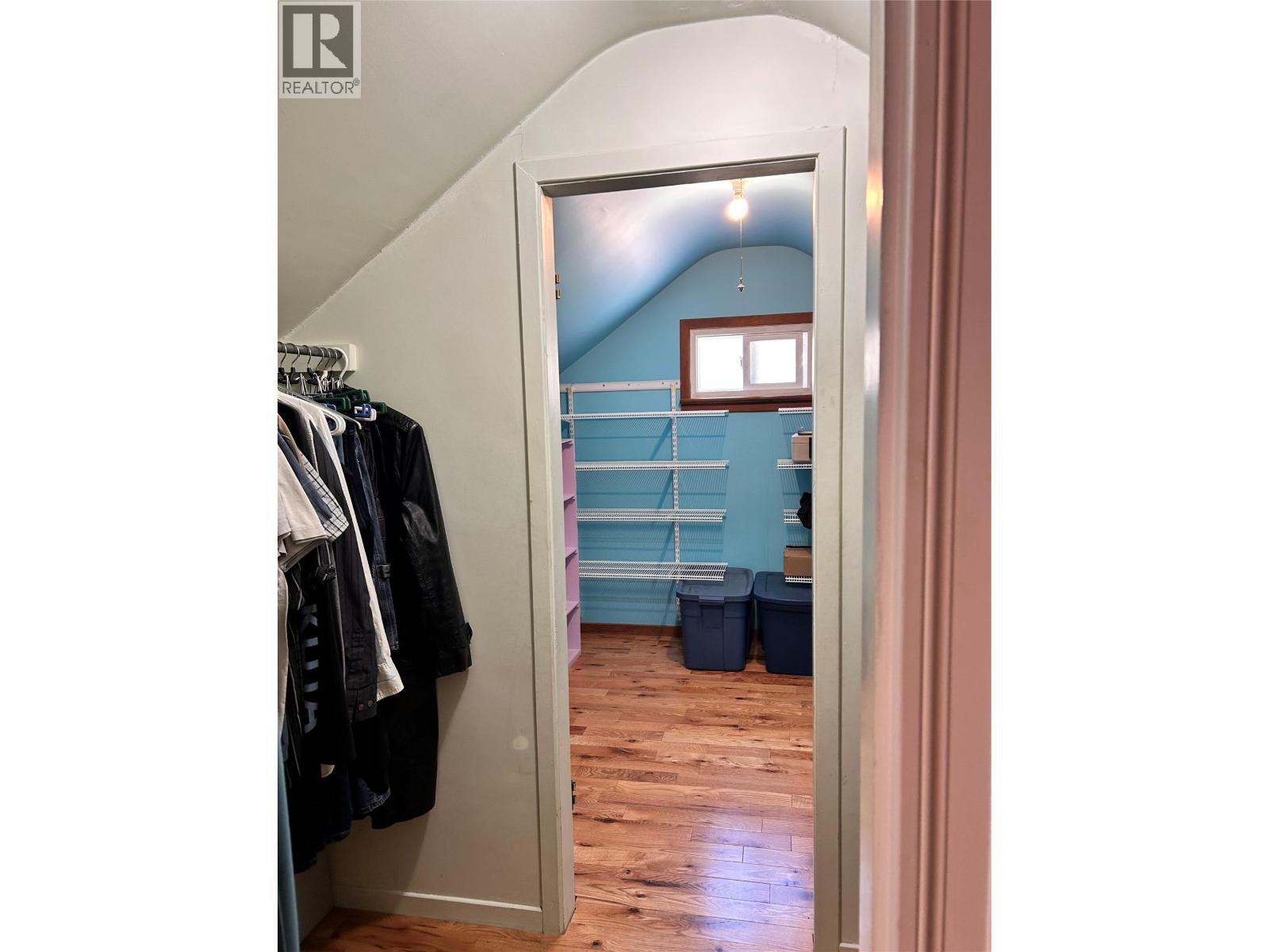 2066 CAUGHLIN Road - Image 32