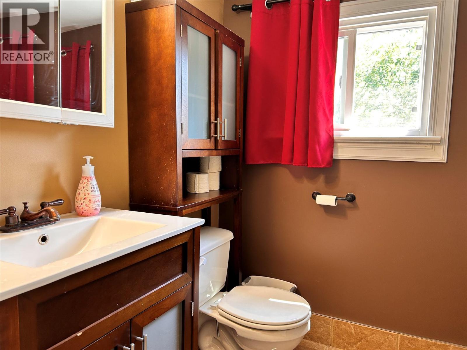 2066 CAUGHLIN Road - Image 36