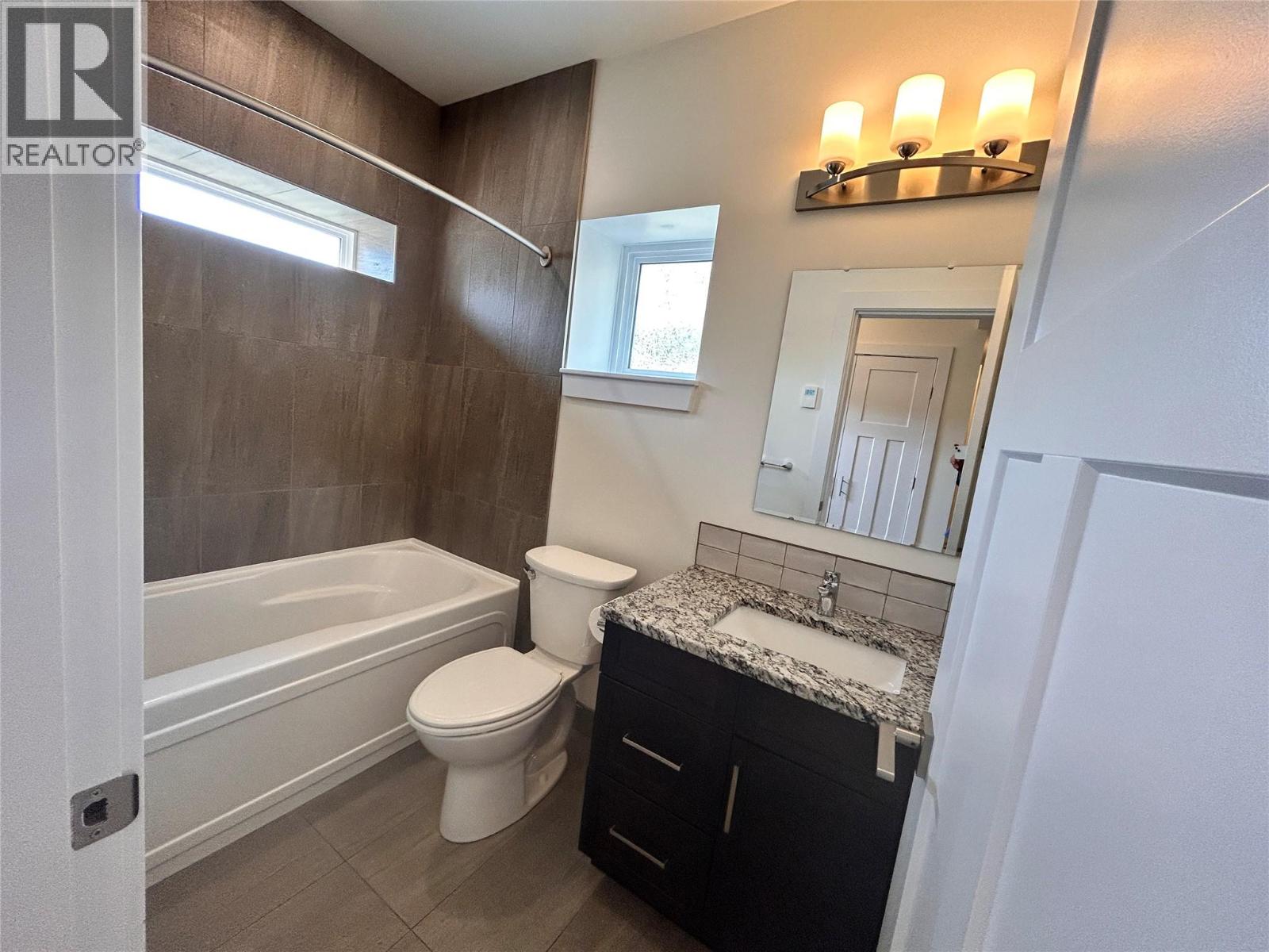 944 Redstone Drive - Image 11