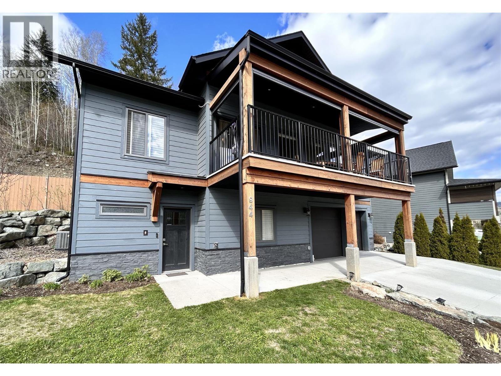 944 Redstone Drive - 2
