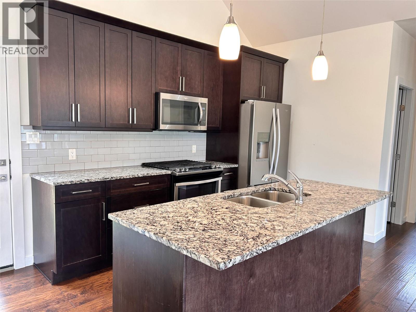 944 Redstone Drive - Image 33