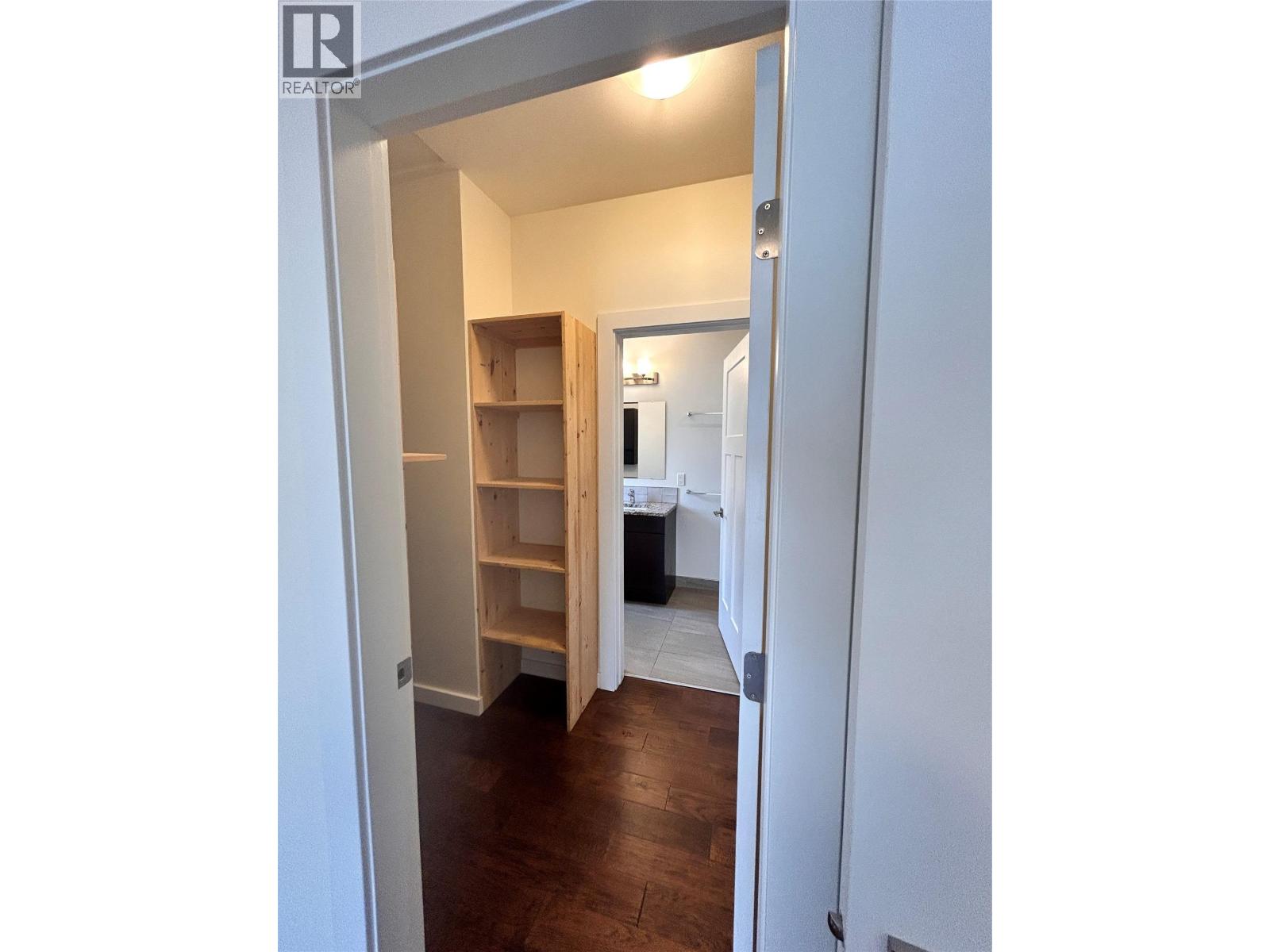 944 Redstone Drive - Image 41