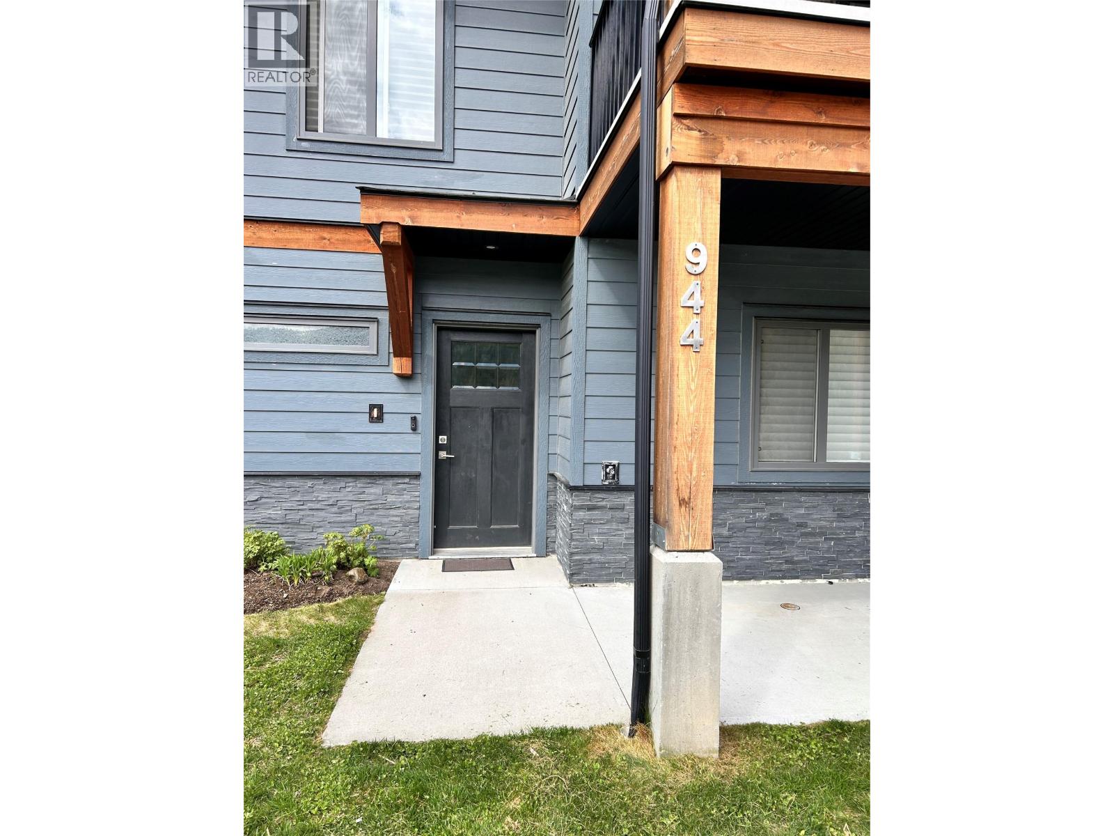 944 Redstone Drive - Image 6