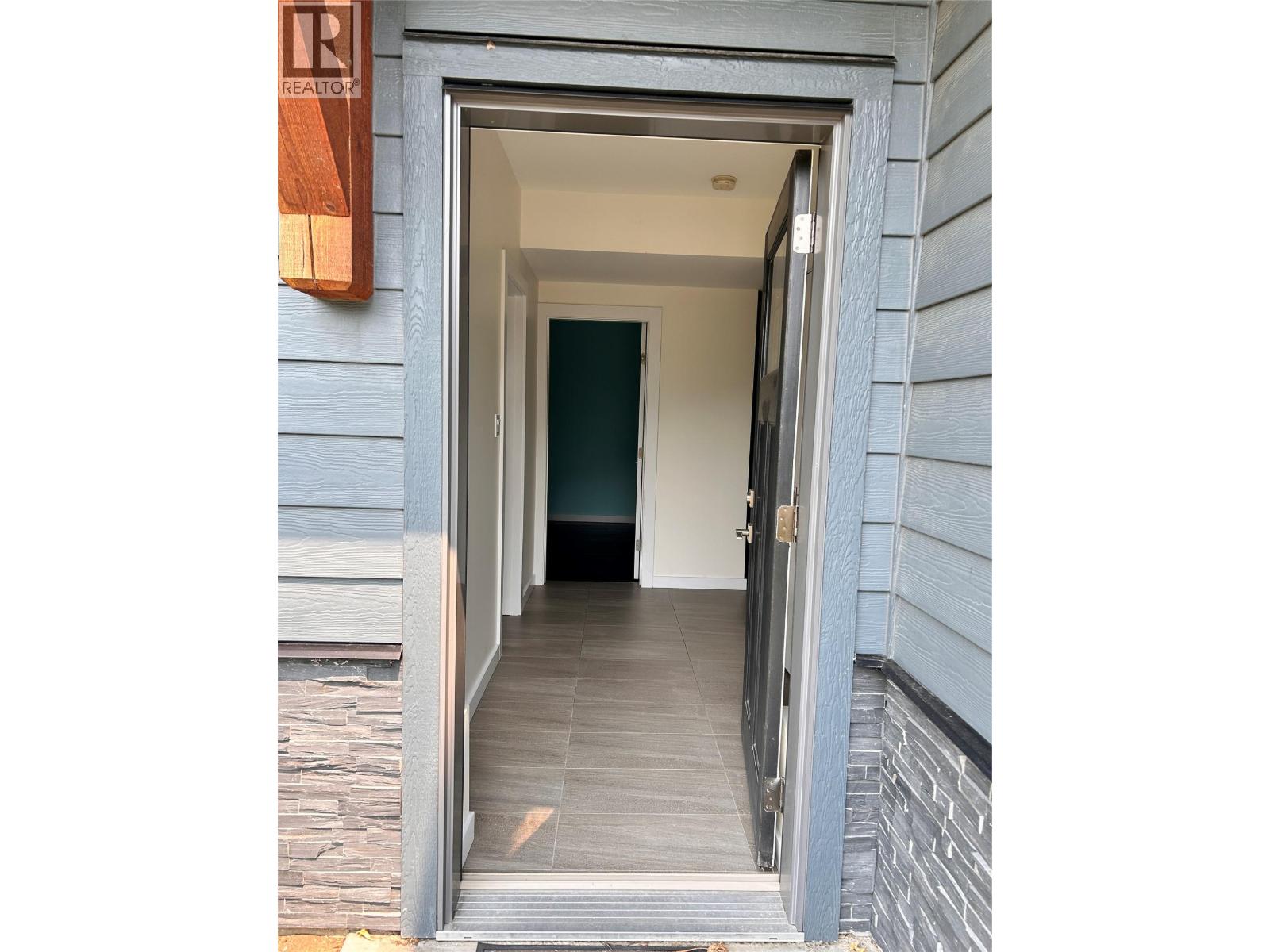 944 Redstone Drive - Image 7