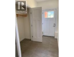 Primary Bedroom - 944 Redstone Drive, Rossland, BC V0G1Y0 Photo 8