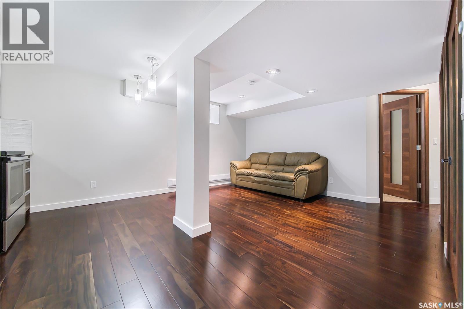 435 Pichler CRESCENT - 42