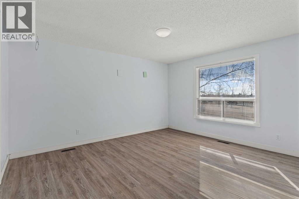 187 Falwood Way NE - 10