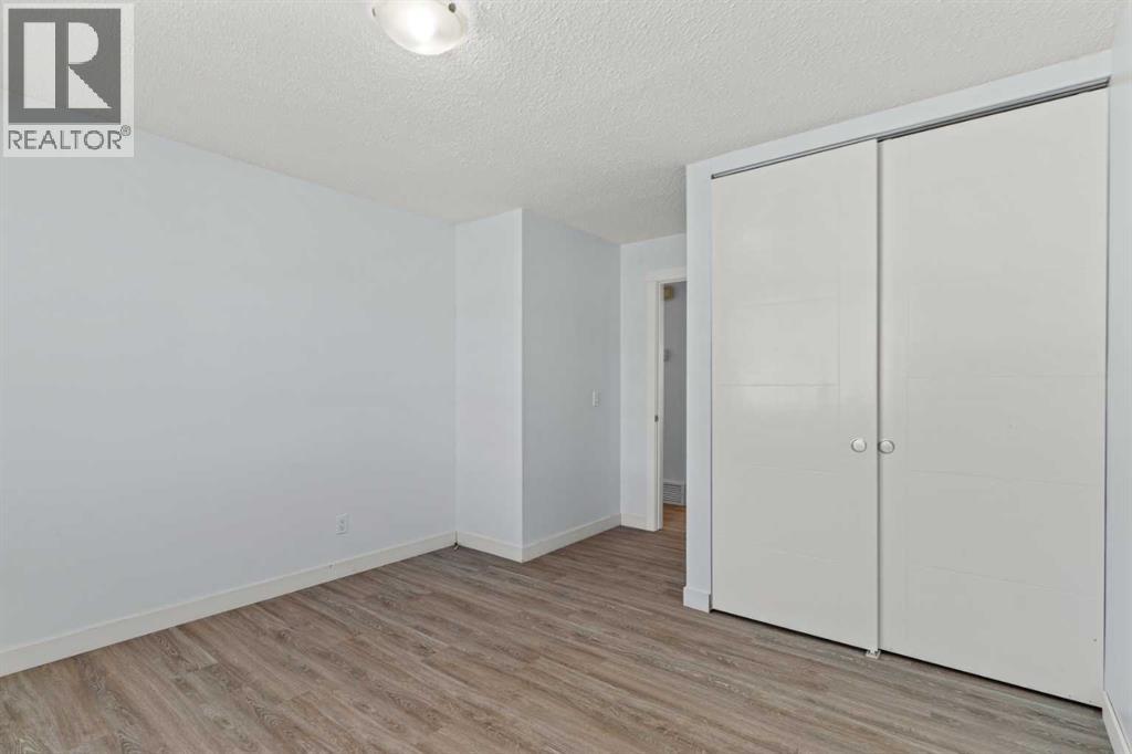 187 Falwood Way NE - 17