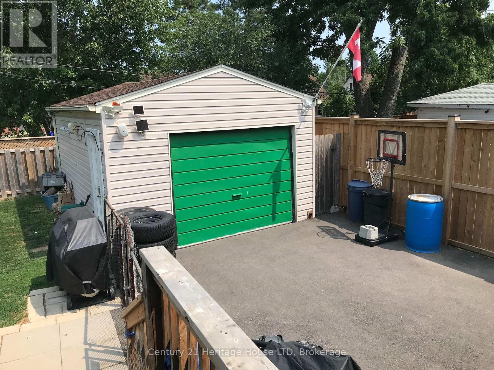 360 EMERICK AVENUE - 20