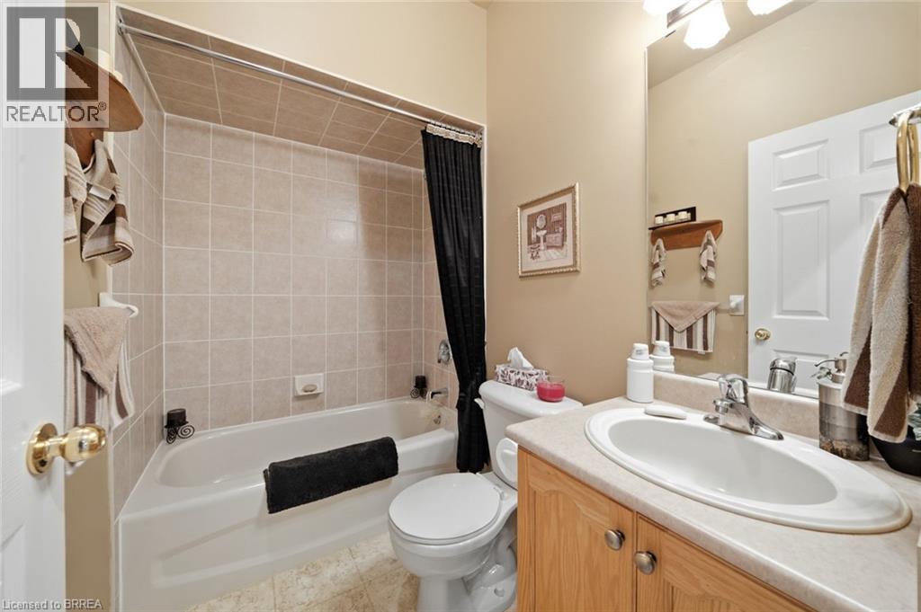 22 RIVEROAKS Drive - Image 14