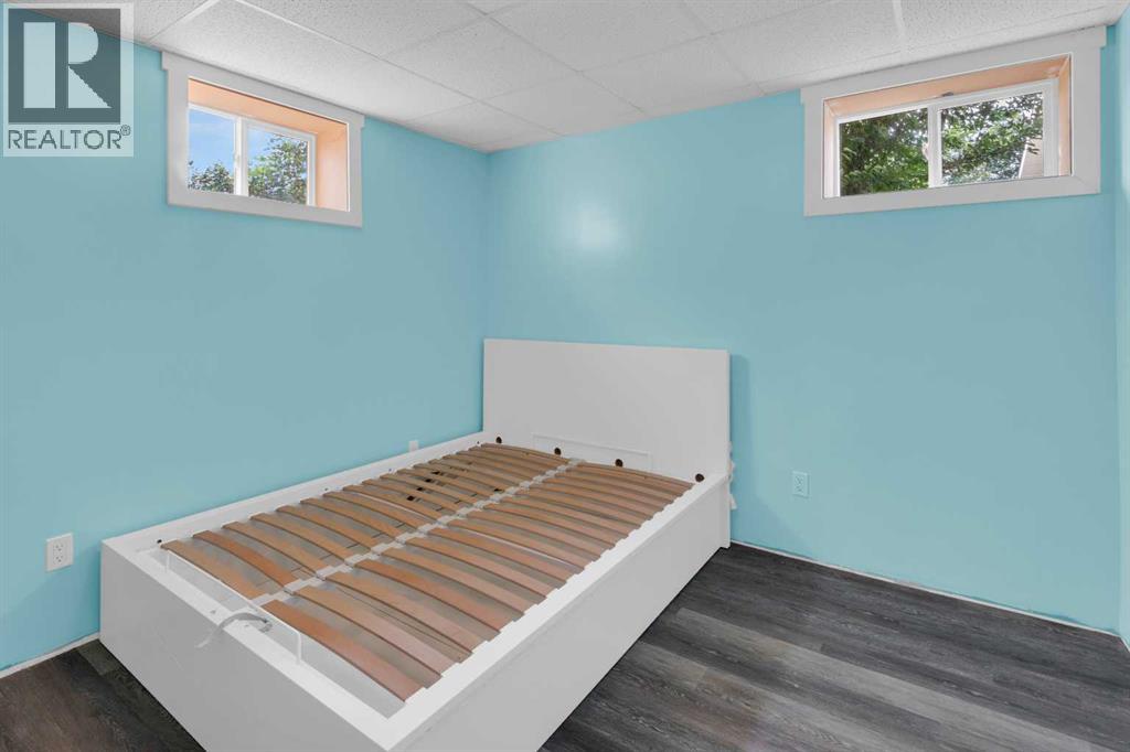 1 Thorncliffe Crescent NW - Image 32