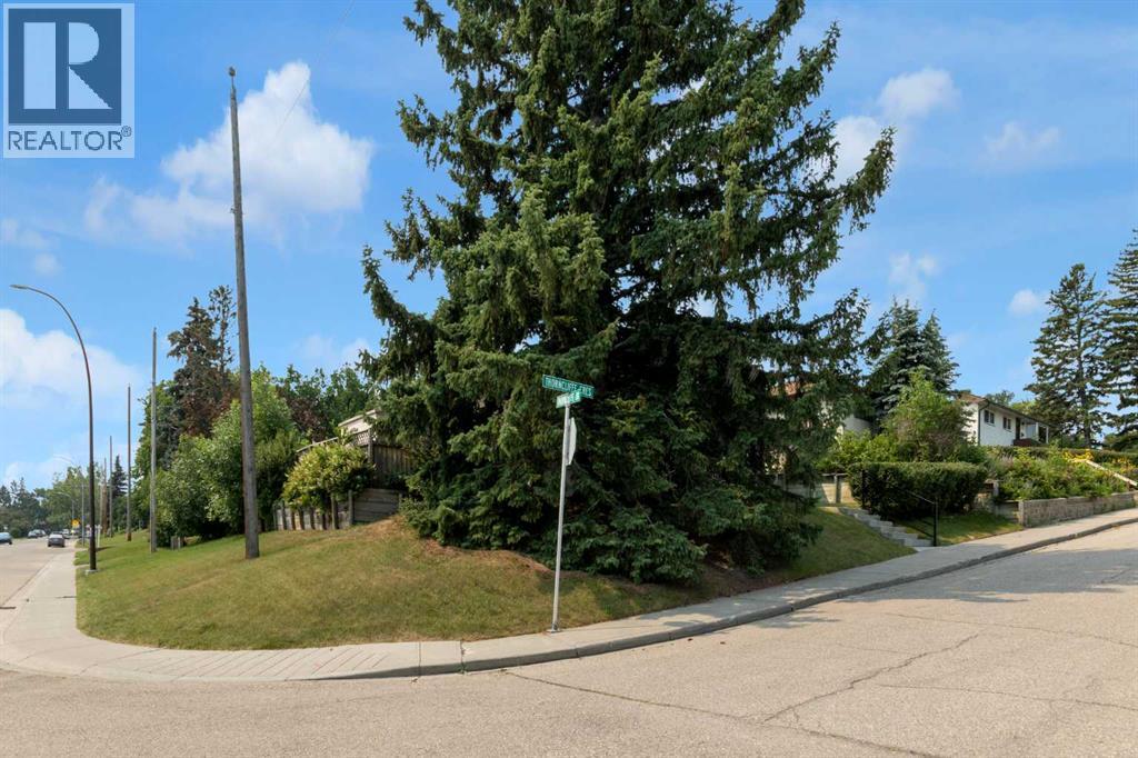 1 Thorncliffe Crescent NW - Image 44