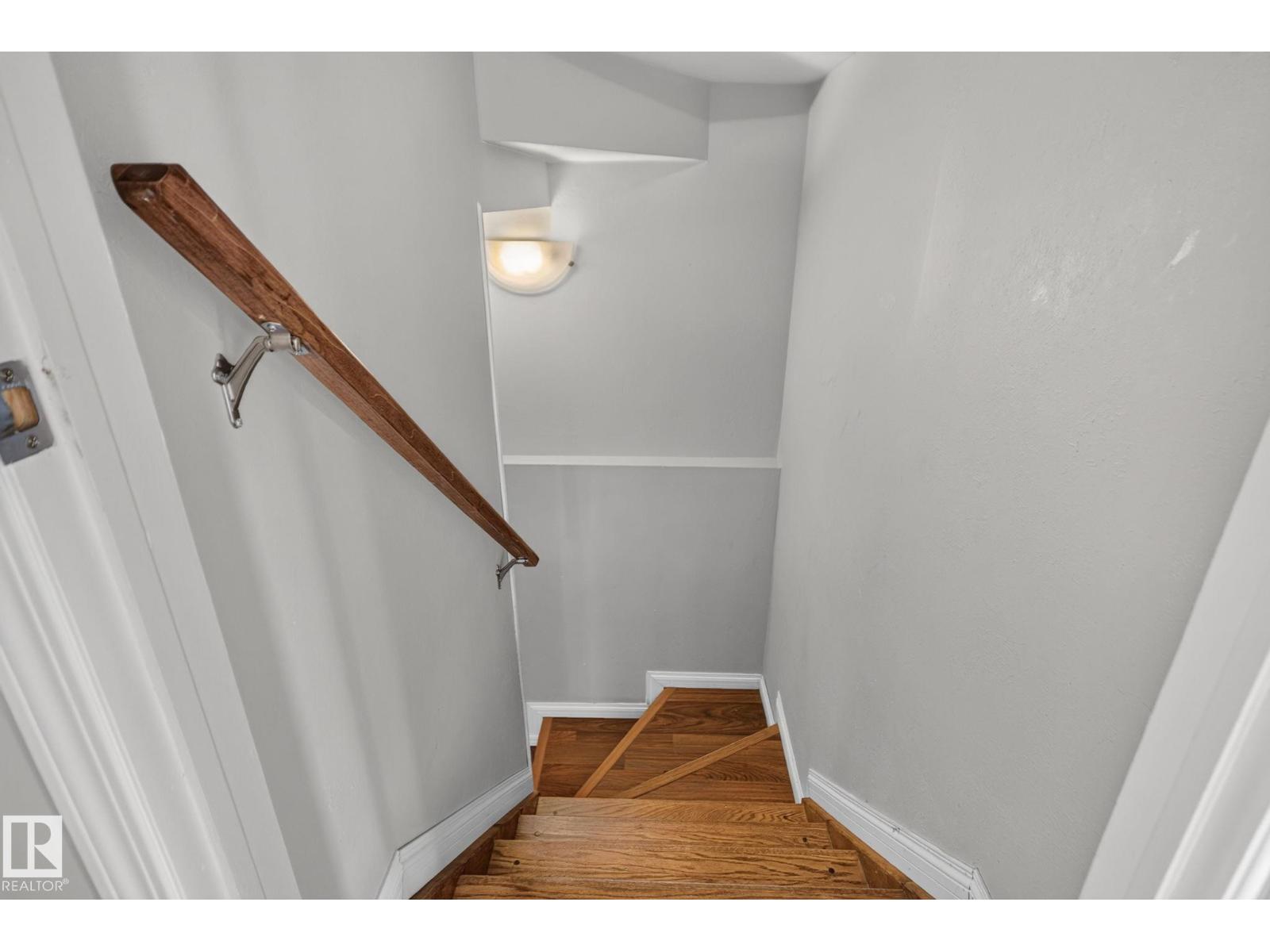 8923 173 AV NW - 45