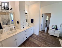 3660 Forbes Road, Lac La Hache, BC V0K1T1 Photo 18