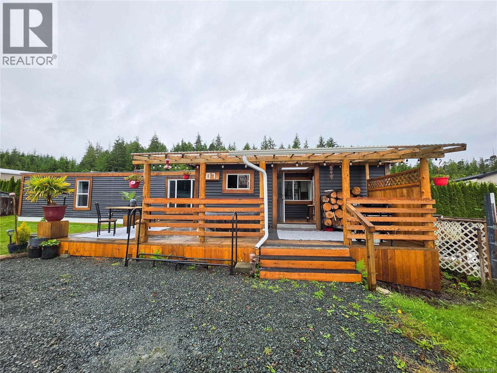 #87 5250 Beaver Harbour Rd - 1