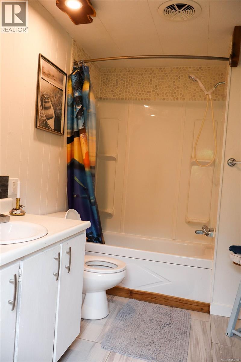 #87 5250 Beaver Harbour Rd - 27
