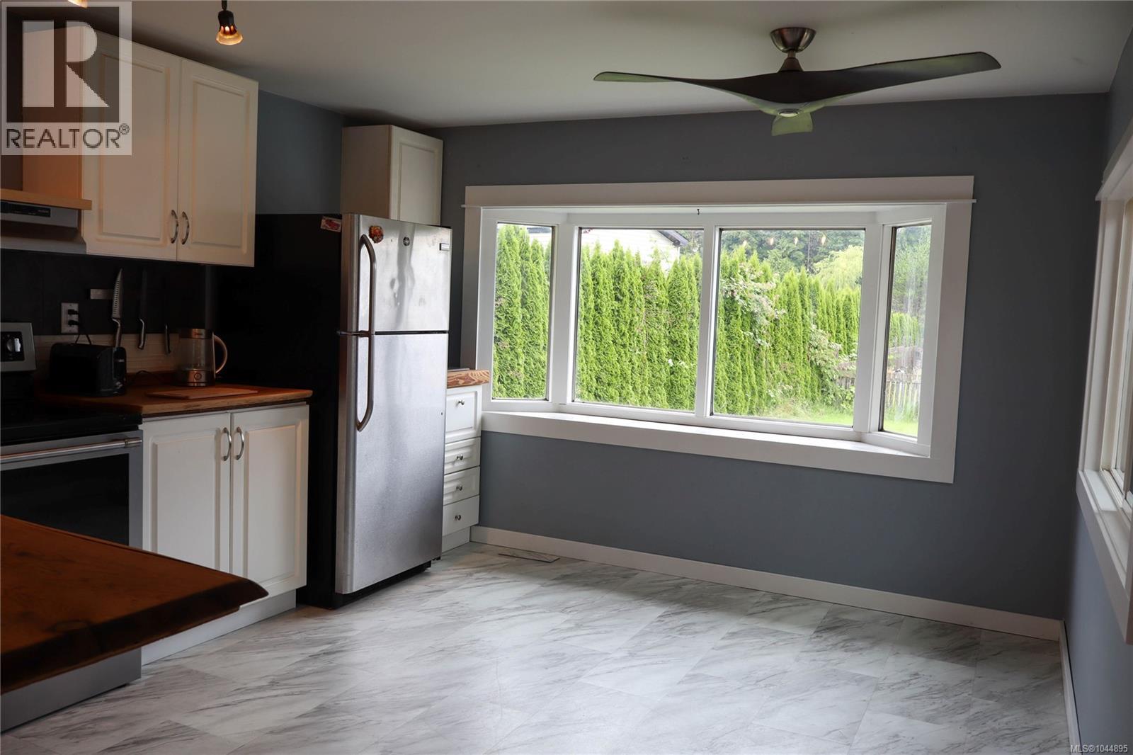 #87 5250 Beaver Harbour Rd - Image 9