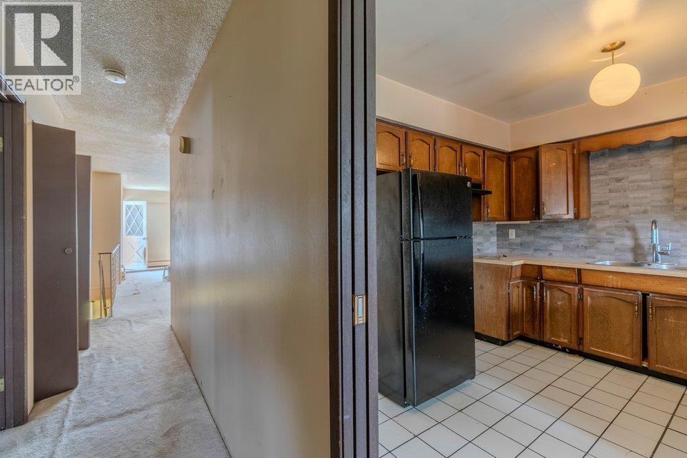 12 Bed, 6 Bath House for Sale in Burnaby – 7477 7479 HOLLY STREET, Burnaby – MLS# R3151875 - Image 29