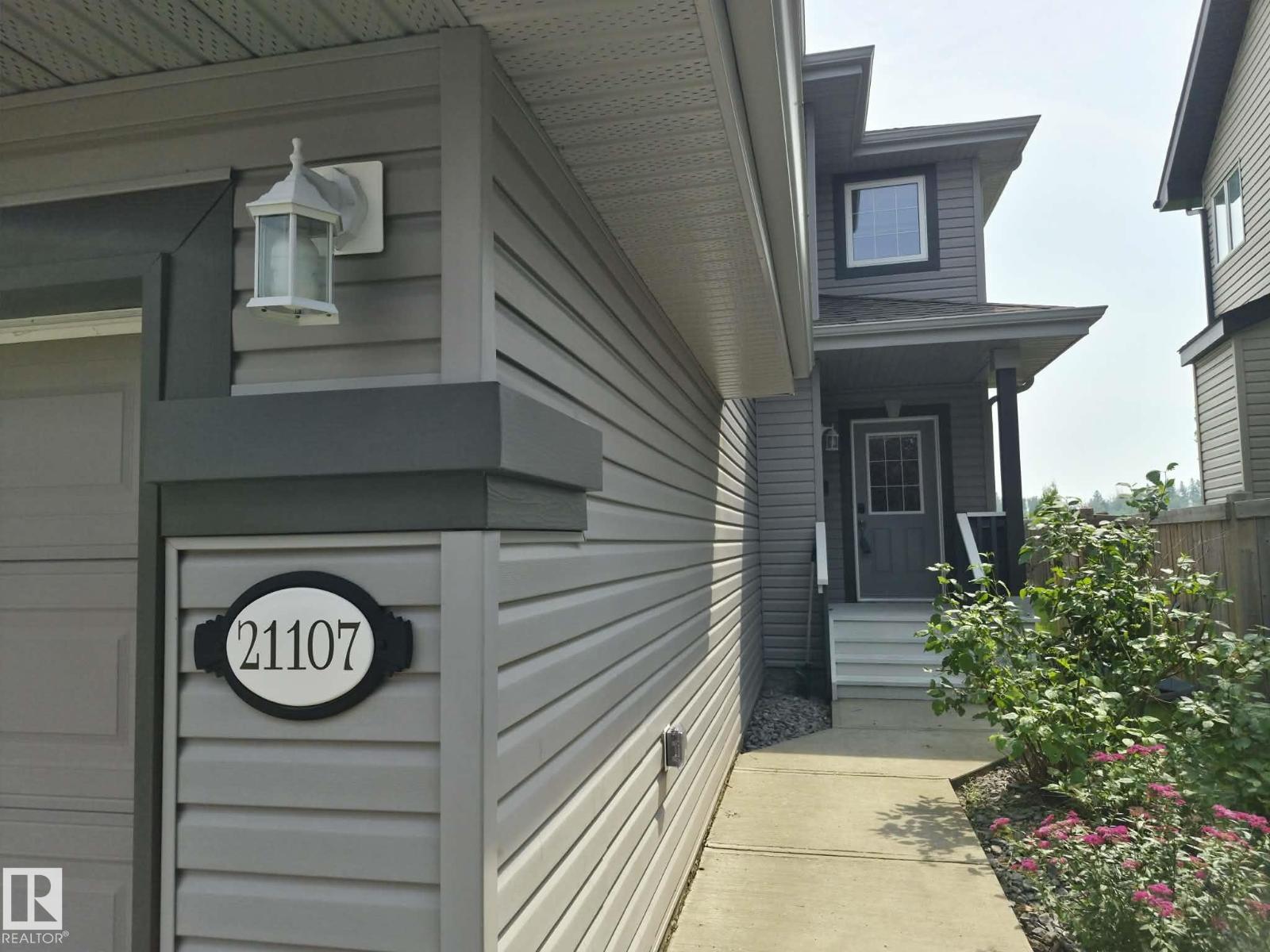 21107 58 AV NW - Image 31