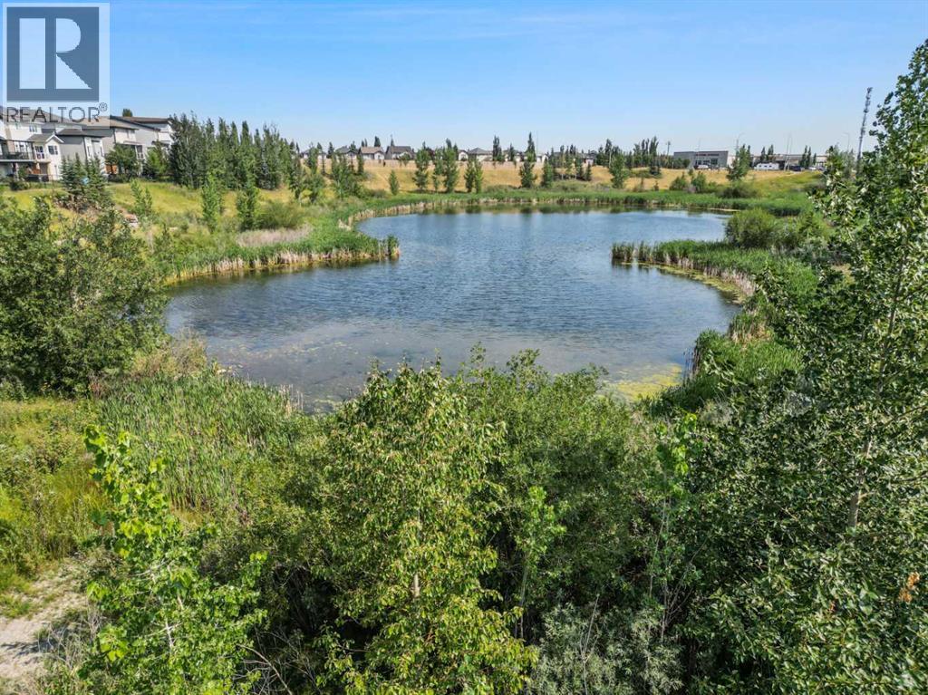 #418 10 Walgrove Walk SE - 48