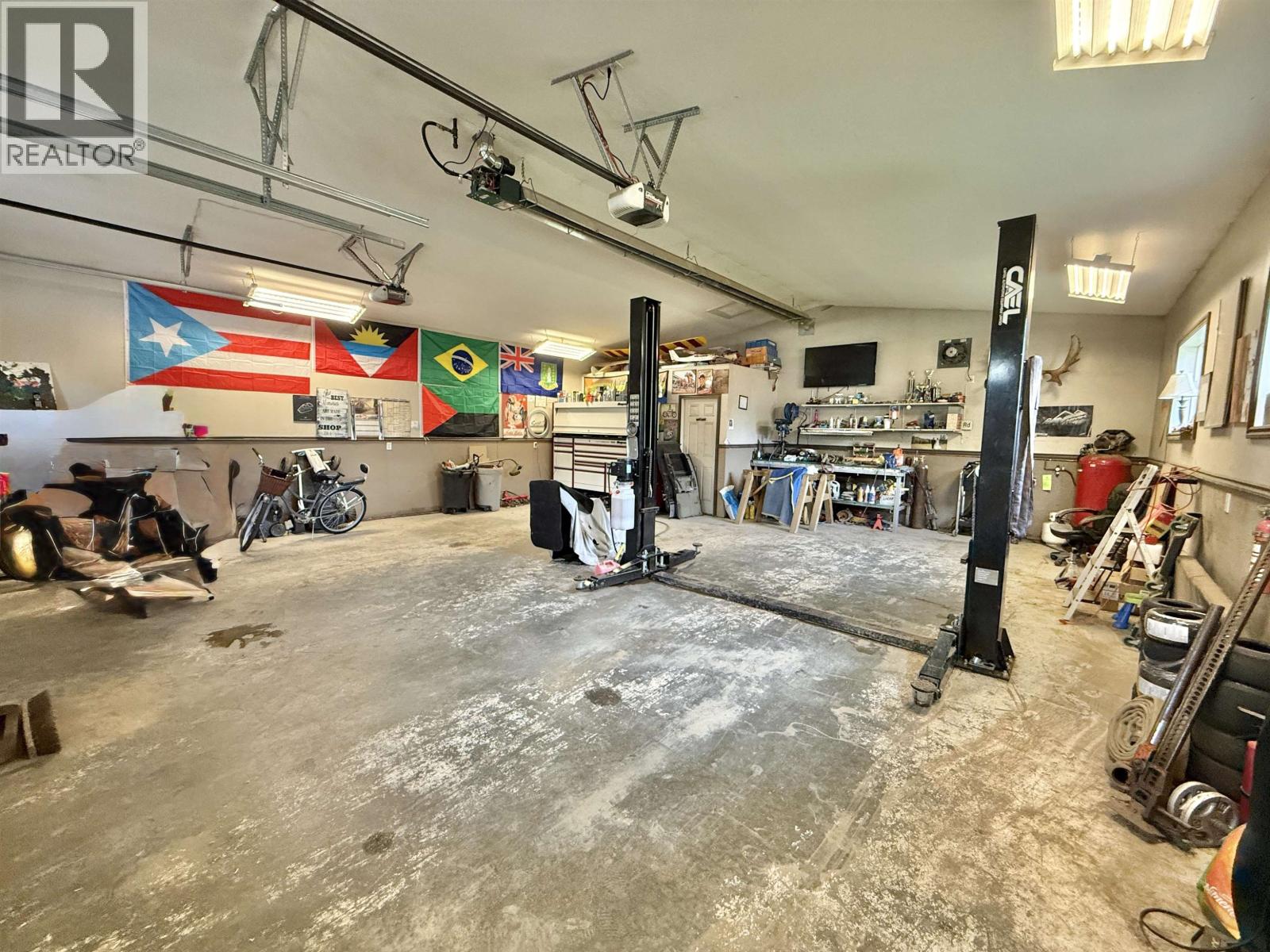 1282 HAUSAMAN ROAD - 33