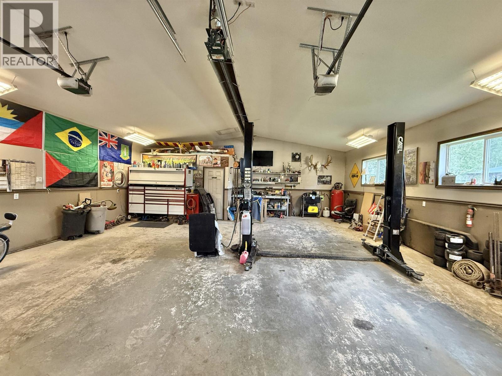 1282 HAUSAMAN ROAD - 34