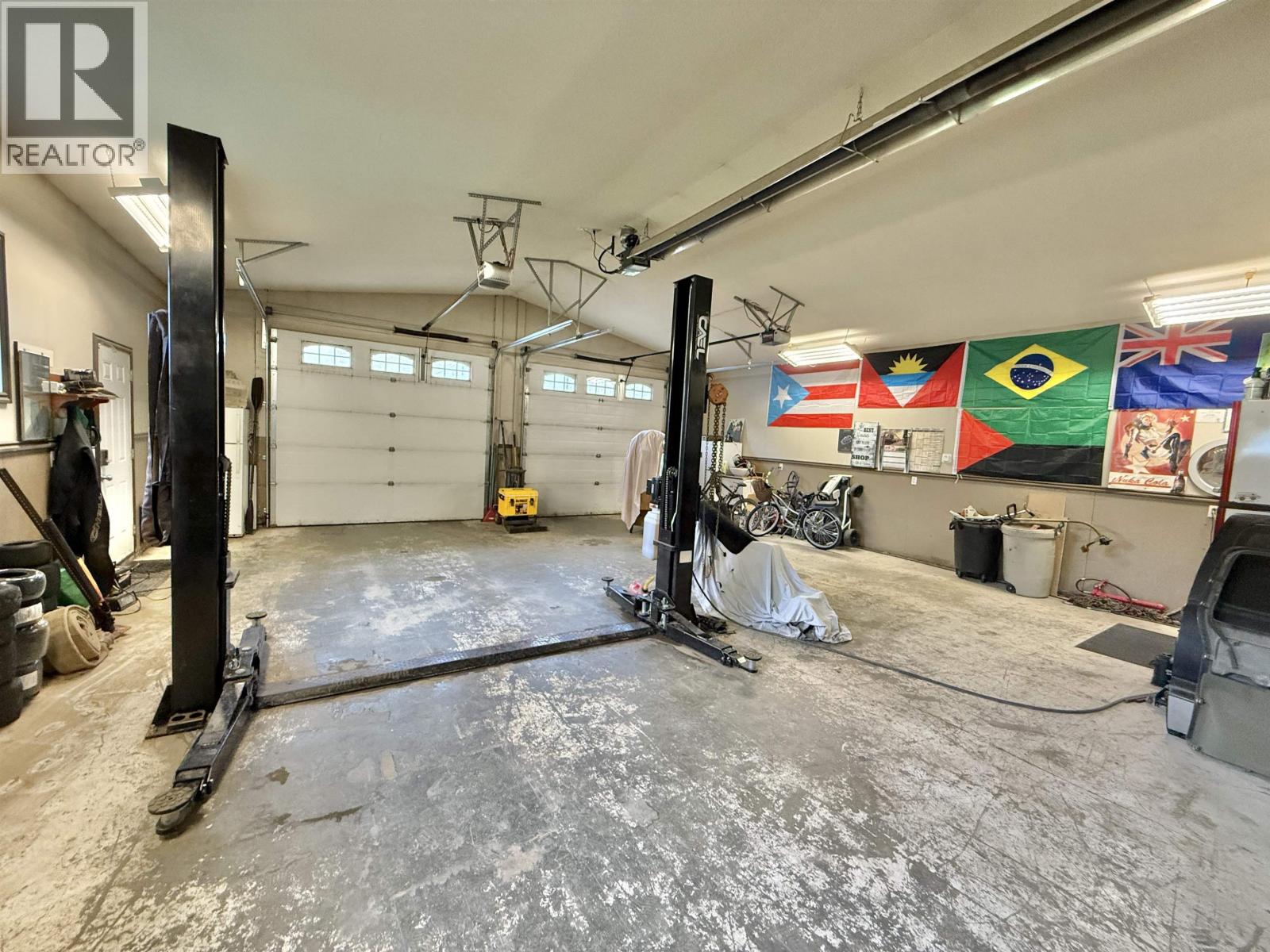 1282 HAUSAMAN ROAD - 36