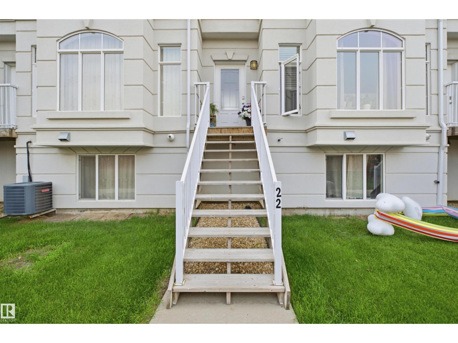 #22 723 172 ST SW - 33